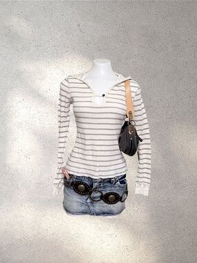 Y2K O’Neill Grey & White Striped Thermal | Keyhole Neck Hooded Long Sleeve